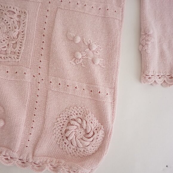 Vintage Exclusive Imports Pink Knit Embroidered Floral Pom Pom Crew Sweater M - Picture 6 of 12